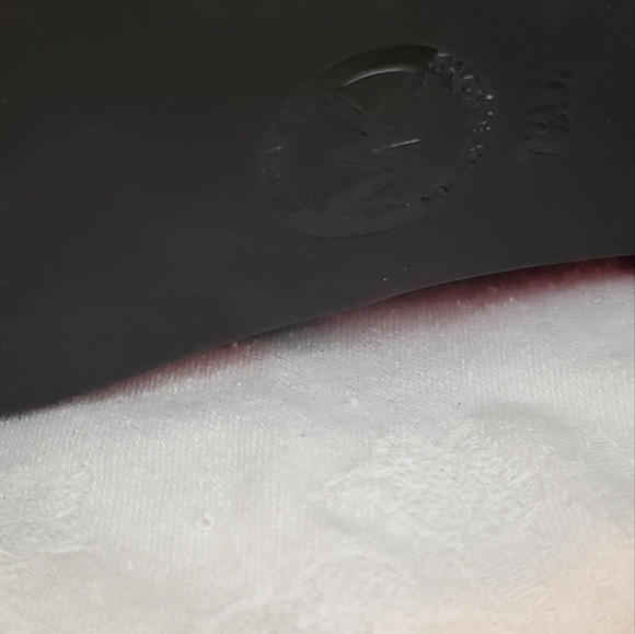 Michael Kors red and black art deco slingbacks - Picture 6 of 8